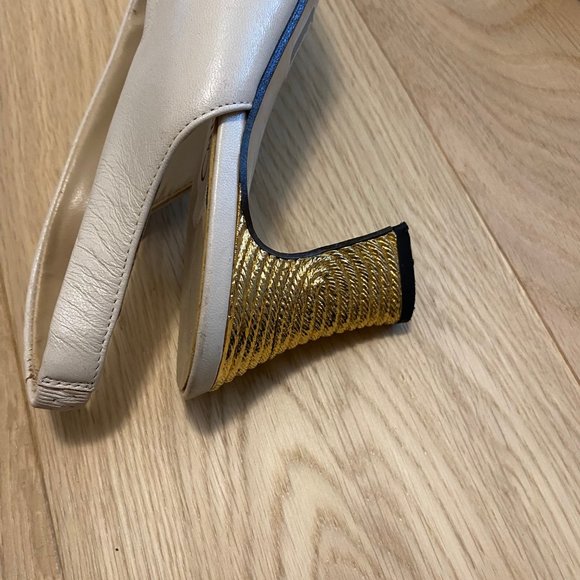 Cream colour high heels - Picture 5 of 5